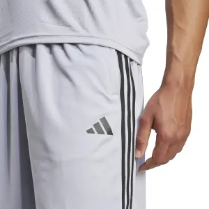 Pantalones cortos de piqué adidas Train Essentials 3-Stripes image-4