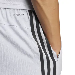 Pantalones cortos de piqué adidas Train Essentials 3-Stripes image-5