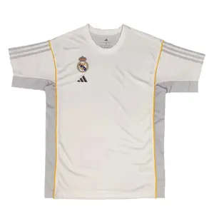 jy5967-real-madrid-trikot-shooting-weiss