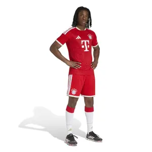 Kurze Freizeitkleidung Bayern München 2026/27 image-2