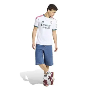 Real Madrids hemmatröja 2026/27 image-2