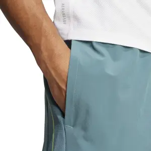 Pantalón corto adidas Tech Apparel image-5