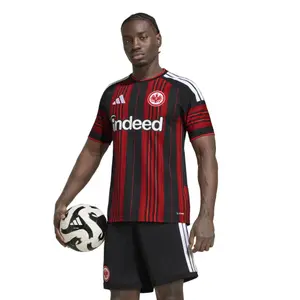Hemmatställ Eintracht Frankfurt 2026/27 image-1