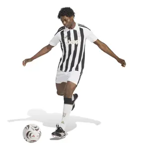 Krótkie mieszkanie Juventusu Turyn 2026/27 image-2