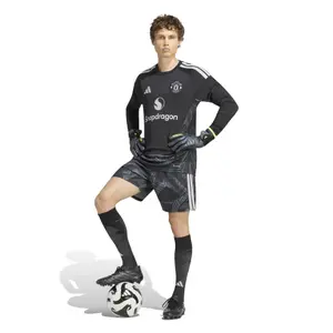 Manchester United Long Sleeve Goalkeeper Shirt 2026/27 image-3