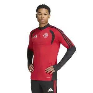 Manchester United training top 2026/27 image-3