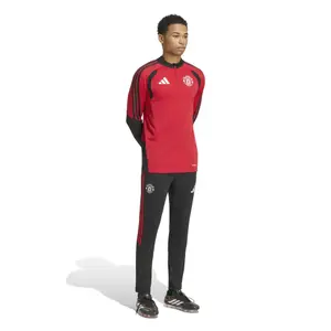 Manchester United training top 2026/27 image-2