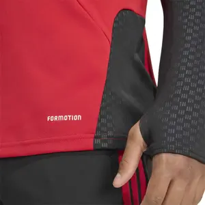 Manchester United training top 2026/27 image-6