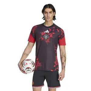 Manchester United Prematch Shirt 2026/27 image-1