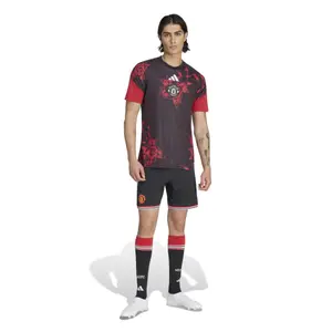 Manchester United Prematch Shirt 2026/27 image-2
