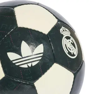 Real Madrid Outdoor Football Club 2026/27 image-2