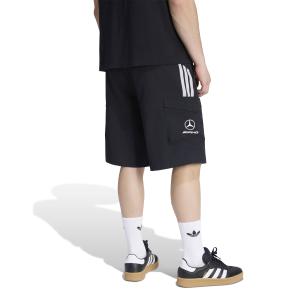 Korte Mercedes AMG Petronas Formula 1 Team Mechanics image-3