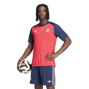 Bayern München Prematch-Trikot 2026/27 image-1