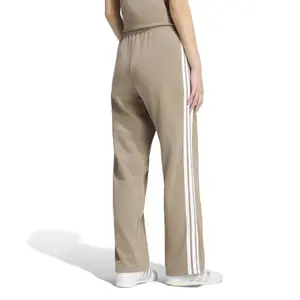 Calças de fato de treino com bainha aberta para mulher adidas Essentials 3-Stripes image-3
