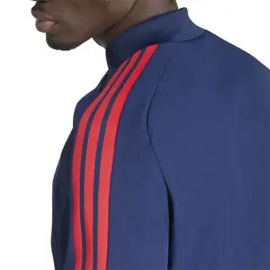 OL bemutató dzseki 2026/27 image-6