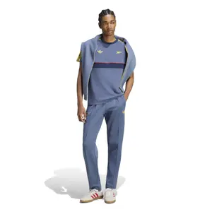 Arsenal tracksuit bottoms OG image-2