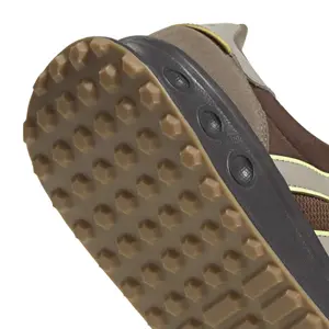 Baskets adidas Run 84 image-6