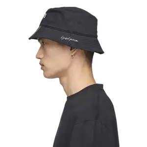 Bob adidas Mercedes AMG Y-3 Petronas Formul 1 image-3