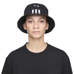 Bob adidas Mercedes AMG Y-3 Petronas Formul 1 image-1