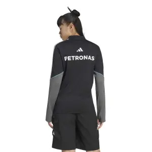 Mercedes AMG training top Petronas Formula One Team Mechanics image-3