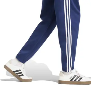 Pantalon de jogging tapered adidas Essentials 3-Stripes Fleece Cuffed image-5