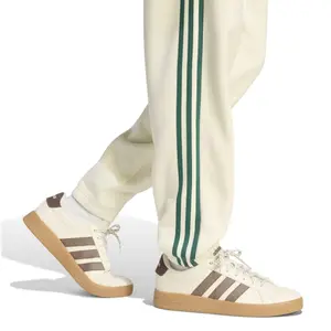Pantalon de jogging tapered adidas Essentials 3-Stripes Fleece Cuffed image-5
