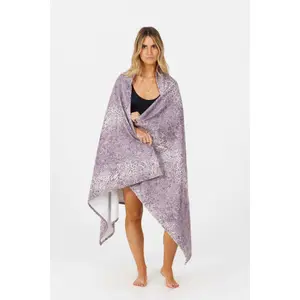 to-bea-lan2-women-s-beach-towel-after-essentials-2-pers-landifornia-one-size