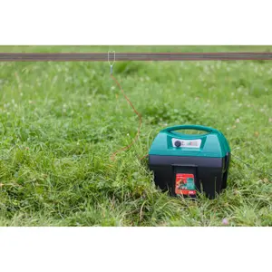 12 v battery-powered energizer Ako Mobil Power AD 3000 image-3