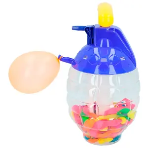 Bottle outdoor play set with 80 self-closing water balloons Alpino image-0