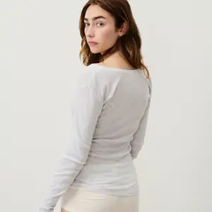 Women's long sleeve V-neck T-shirt American Vintage Massachusetts image-3