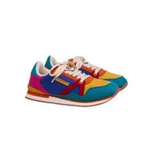 Formadoras de mulheres M.Moustache Andrée image-0