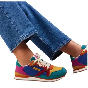 Formadoras de mulheres M.Moustache Andrée image-1