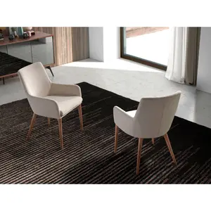 Chaise en tissu et bois Angel Cerdà image-4