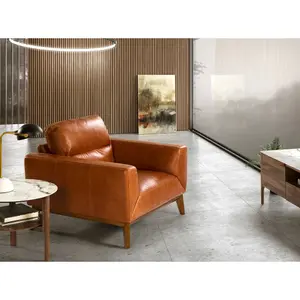 Leather armchair with wooden legs Angel Cerdà image-2