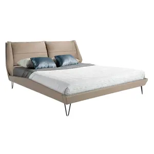 Bett aus Spaltleder und Stahlbeinen Angel Cerdà image-1