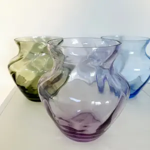 Vaso Anna von Lipa Dahlia image-2