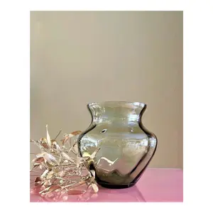 Vaso Anna von Lipa Dahlia image-1