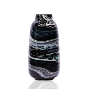 Vaso Anna von Lipa Volcano