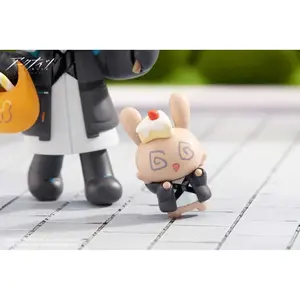 Statuetta in pvc APEX Toys Arknights Mini Series Will You be Having the Dessert? Doctor image-4