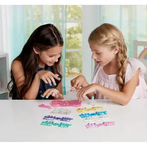 Creative manicure activities for princesses Aquabeads image-2