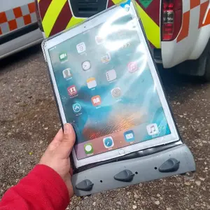 standard tablet case Aquapac image-1