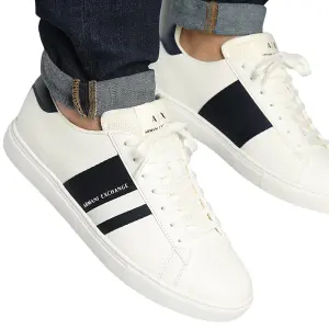 Sneakersy Armani Exchange XUX173