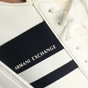 Sneakersy Armani Exchange XUX173 image-2