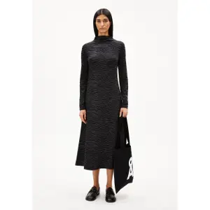 Women's long sleeve dress Armedangels Dailimaa Zebraraa image-1