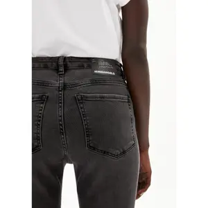 Vaqueros de mujer ARMEDANGELS Tillaa X Stretch image-4