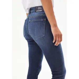 Vaqueros de mujer ARMEDANGELS Tillaa image-4