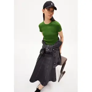 T-shirt de mulher ARMEDANGELS Kardaa image-4