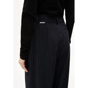 Calças de mulher ARMEDANGELS Kaayua Pinstripe image-4