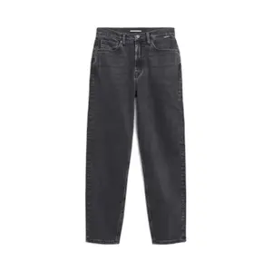 30007107-2122-jeans-mom-fit-femme-armedangels-lejaani-ebony