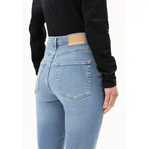 Röhrenjeans Damen Armedangels Lejaani image-4
